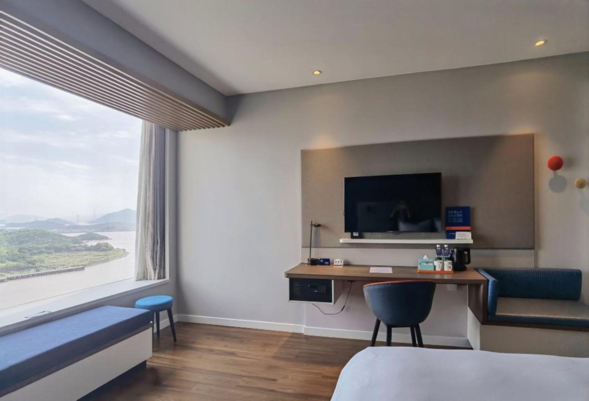 Holiday Inn Express Zhoushan Dinghai By Ihg Exterior photo